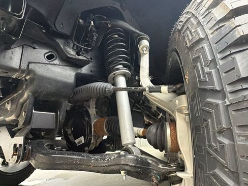 Used 2025 Ford F150 Lariat AWD/4WD image 16