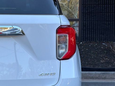 Used 2024 Ford Explorer XLT w/ Equipment Group 202A image 15