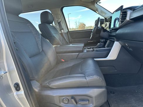 Used 2024 Toyota Tundra Limited image 31