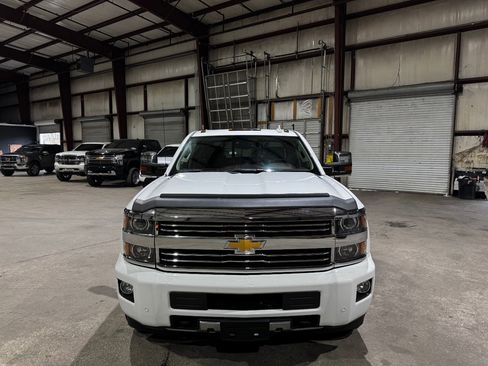 Used 2016 Chevrolet Silverado 2500 High Country w/ Duramax Plus Package image 10