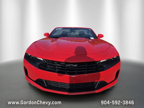 Used 2023 Chevrolet Camaro LT w/ Technology Package RWD image 9