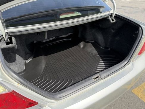 Used 2005 Toyota Camry LE image 9