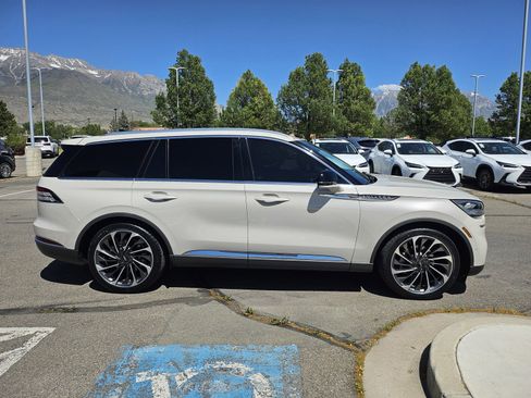 Used 2023 Lincoln Aviator Reserve w/ Equipment Group 201A AWD/4WD image 4