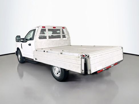 Used 2019 Ford F250 XL image 5