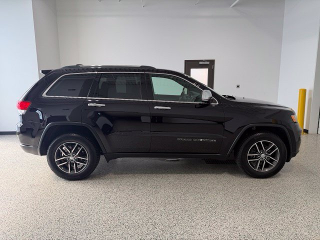 Used 2018 Jeep Grand Cherokee Limited AWD/4WD image 33