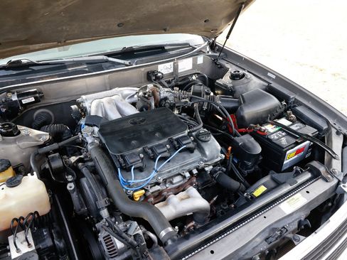 Used 1998 Toyota Avalon XLS image 34