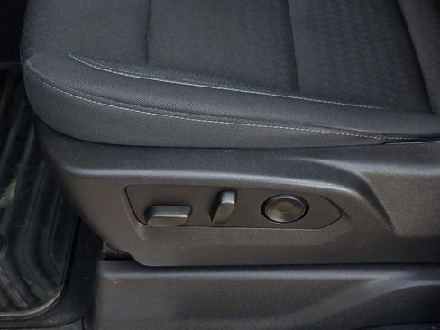 Used 2024 Chevrolet Silverado 1500 LT AWD/4WD image 34