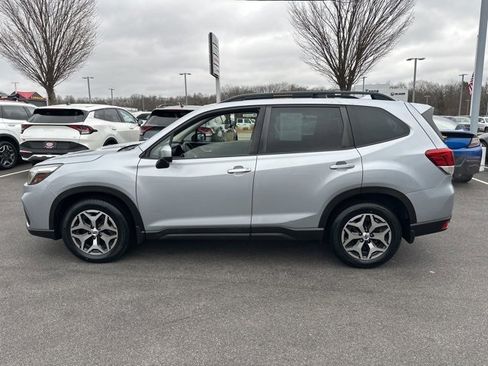 Used 2021 Subaru Forester Premium image 5