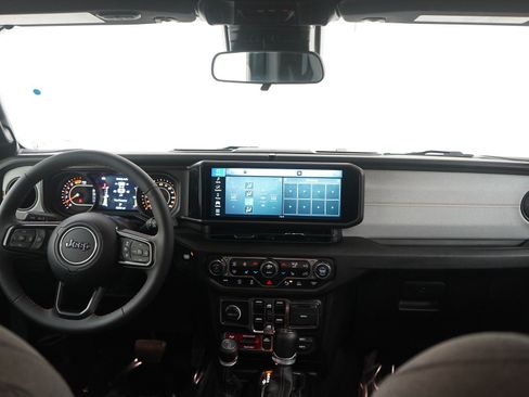 Used 2024 Jeep Wrangler Willys image 13