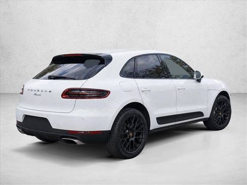 Used 2018 Porsche Macan AWD/4WD image 7
