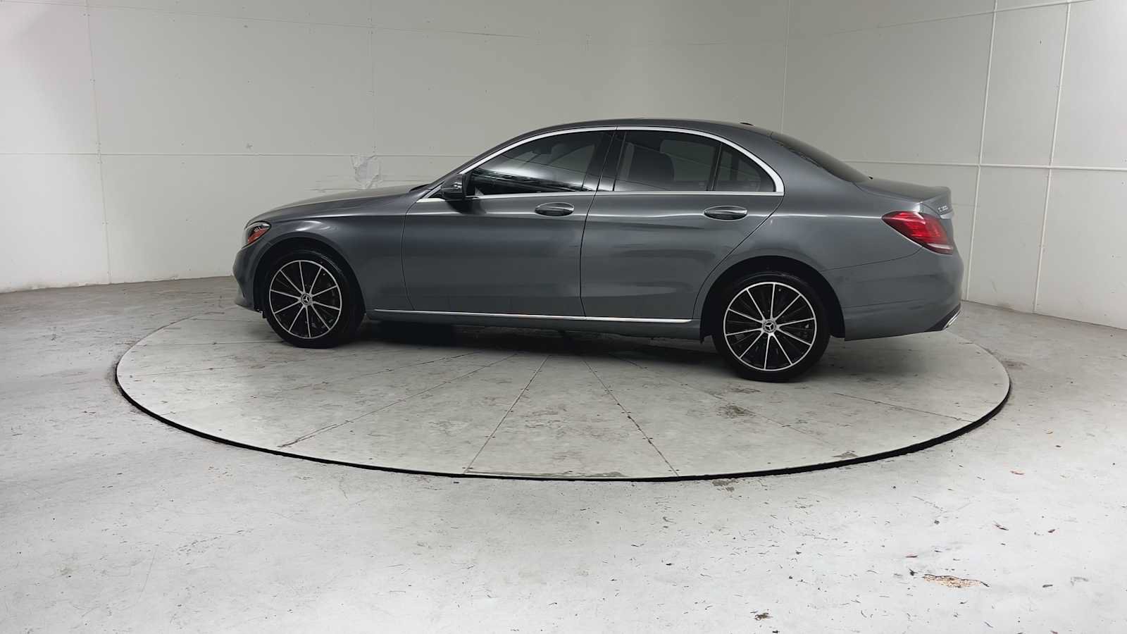 Used 2021 Mercedes-Benz C 300 4MATIC Sedan image 4