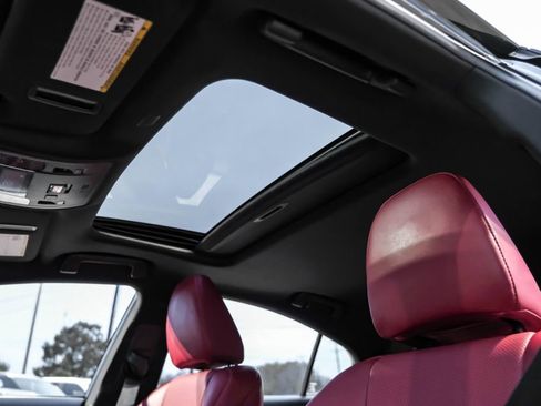 Used 2022 Lexus IS 500 image 22