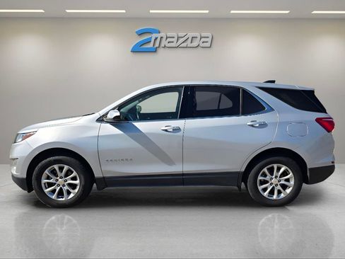 Used 2020 Chevrolet Equinox LT w/ Driver Convenience Package image 2