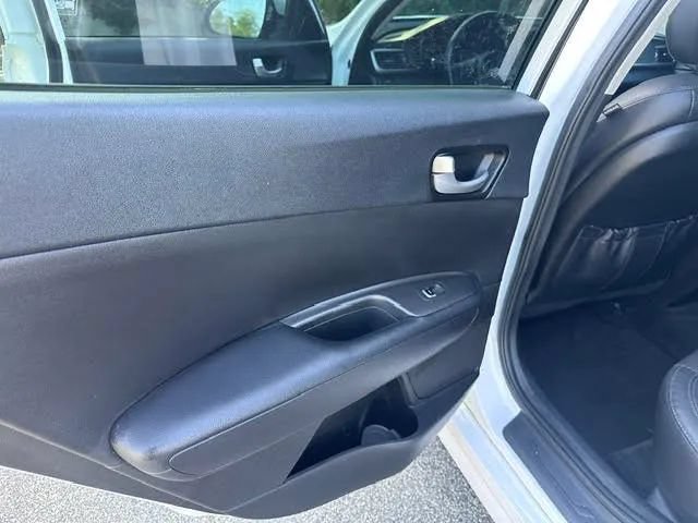 Used 2018 Kia Optima S FWD image 14