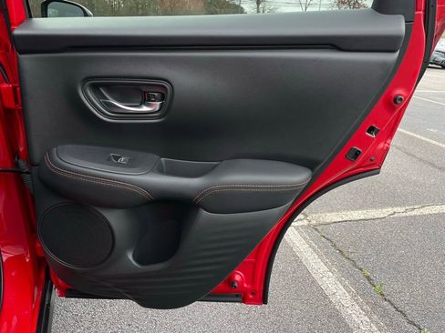 Certified 2025 Honda HR-V Sport image 33