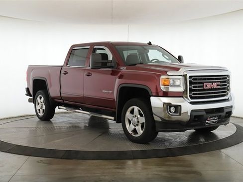 Used 2015 GMC Sierra 2500 SLE w/ SLE Preferred Package image 2