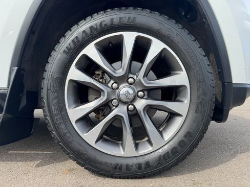 Used 2018 Jeep Grand Cherokee Limited w/ Luxury Group II AWD/4WD image 13