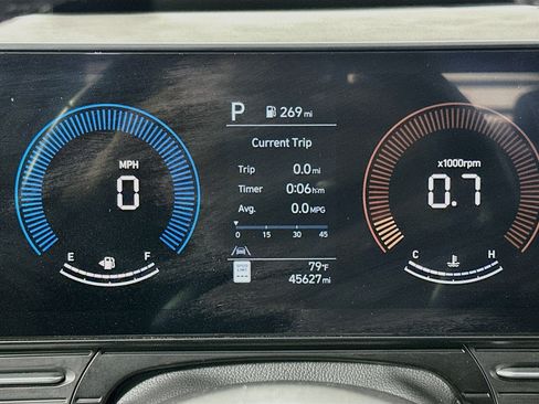 Used 2025 Hyundai Kona SEL FWD image 19