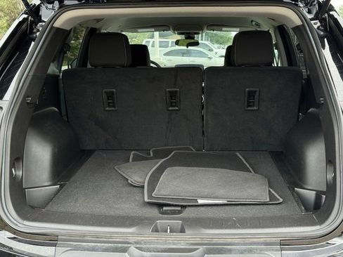 Used 2025 Chevrolet Blazer LT FWD image 33