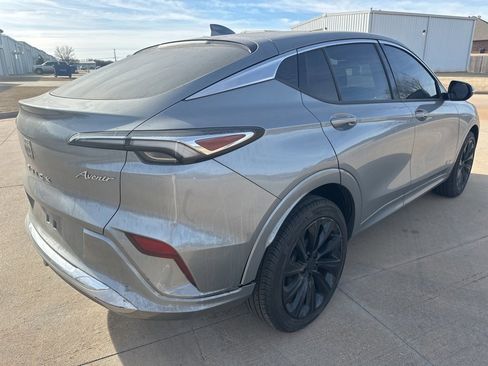 Used 2024 Buick Envista Avenir image 3