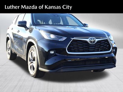 Used 2023 Toyota Highlander XLE