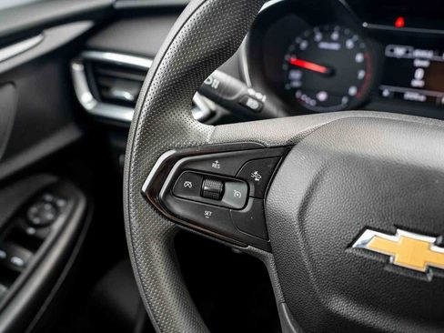 Used 2023 Chevrolet TrailBlazer LT FWD image 15