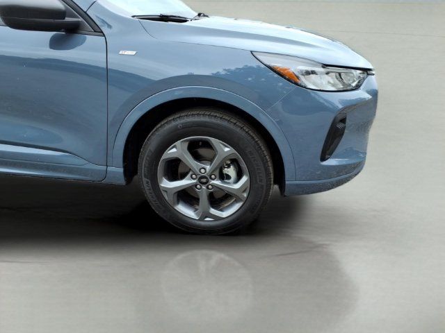Certified 2024 Ford Escape ST-Line w/ Tech Pack #1 AWD/4WD image 4