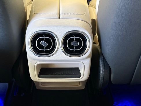 Certified 2025 Mercedes-Benz GLC 300 image 23