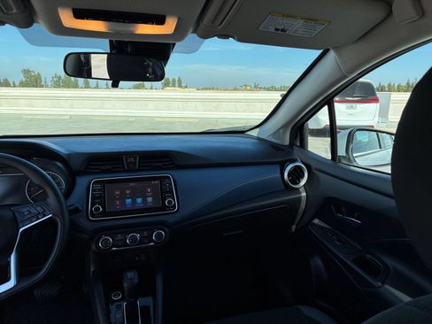 Used 2025 Nissan Versa SV FWD image 33