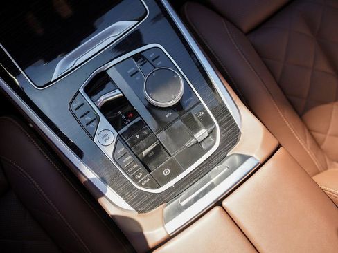 Used 2025 BMW X5 xDrive50e w/ M Sport Package image 36