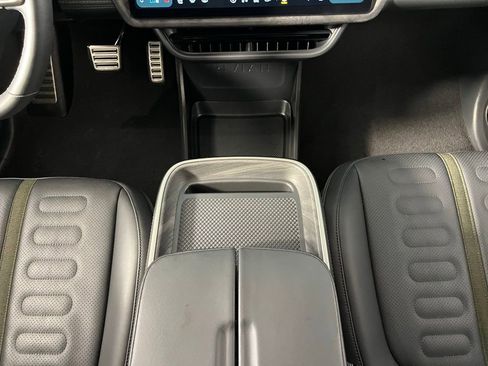 Used 2023 Rivian R1S Launch Edition image 17