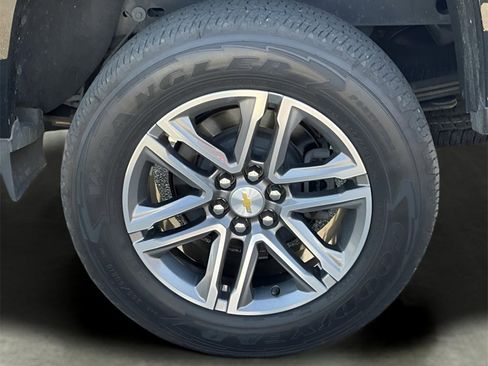 Used 2022 Chevrolet Colorado W/T w/ Custom Special Edition image 19