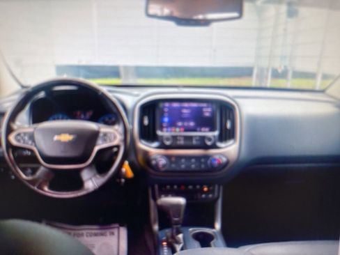 Used 2019 Chevrolet Colorado Z71 AWD/4WD image 5