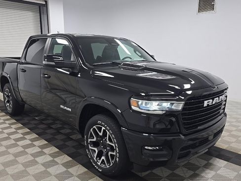 Used 2025 RAM 1500 Laramie w/ Sport Appearance Package AWD/4WD image 4