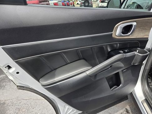 Used 2022 Kia Sorento SX Prestige AWD/4WD image 40