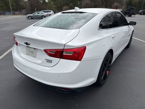 Used 2018 Chevrolet Malibu LT w/ Driver Confidence Package image 5