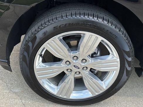 Used 2024 Ford Expedition Platinum AWD/4WD image 14