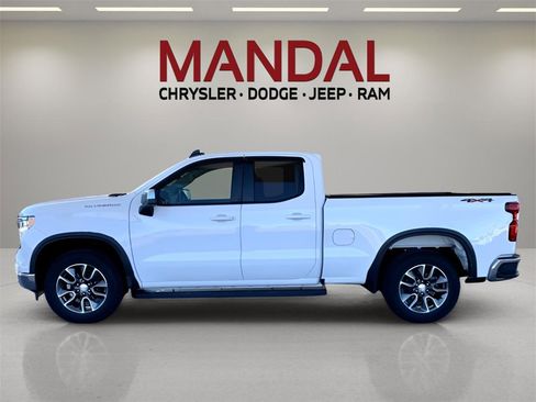 Used 2023 Chevrolet Silverado 1500 LT image 10
