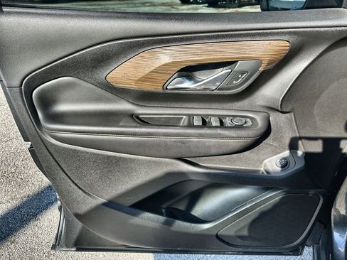 Certified 2018 GMC Terrain SLE w/ Driver Convenience Package image 22