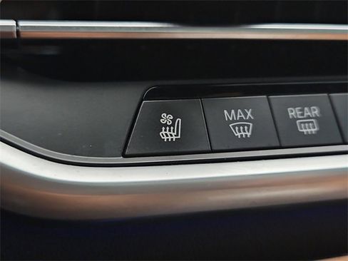 Used 2023 BMW X5 M50i w/ Parking Assistance Package image 5