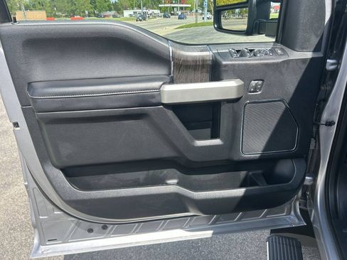 Used 2021 Ford F250 Lariat w/ Lariat Ultimate Package AWD/4WD image 13