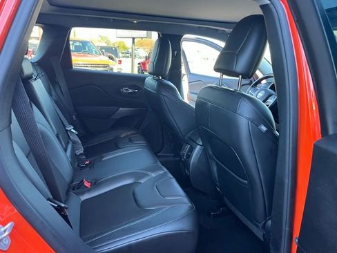 Used 2021 Jeep Cherokee Latitude Plus w/ Sun & Sound Group image 13