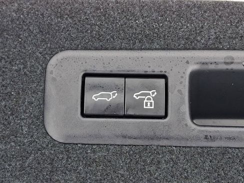 Used 2022 Lexus RX 350L Premium w/ Premium Package image 32