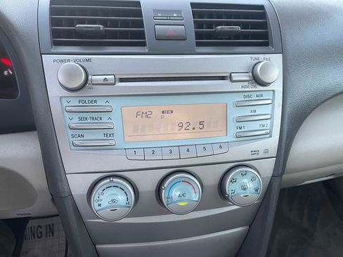 Used 2007 Toyota Camry LE image 21