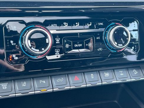 New 2026 GMC Sierra 2500 AT4X w/ AT4X AEV Edition image 17