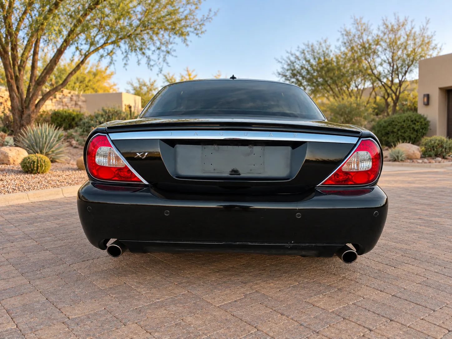 Used 2009 Jaguar XJ8 RWD image 4