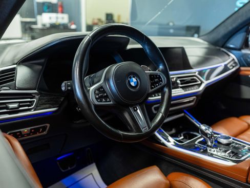 Used 2021 BMW X7 M50i w/ Premium Package AWD/4WD image 10