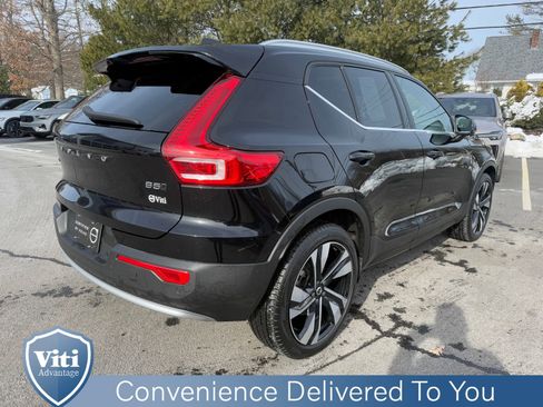 Certified 2024 Volvo XC40 B5 Plus w/ Protection Package Premier image 8
