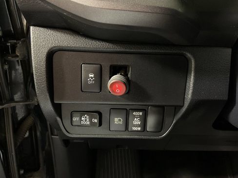 Used 2020 Toyota Tacoma TRD Off-Road image 23