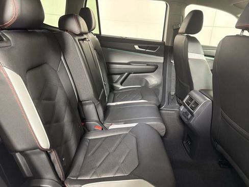 New 2026 Volkswagen Atlas Peak Edition AWD/4WD image 16